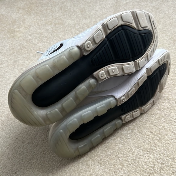 Nike Men’s Air Max 270 Shoes - Picture 7 of 7